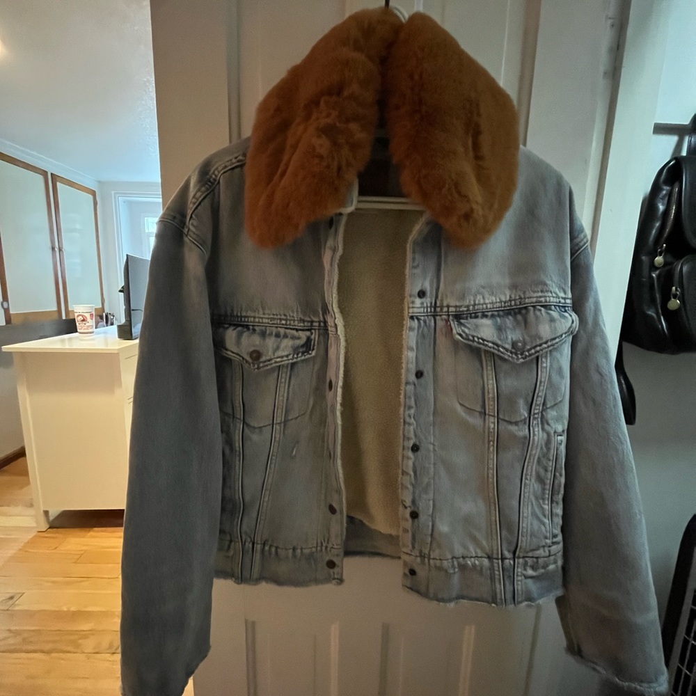 Levi’s Shearling Lined Denim Jacket with Detachable Fur Lining Around Collar
